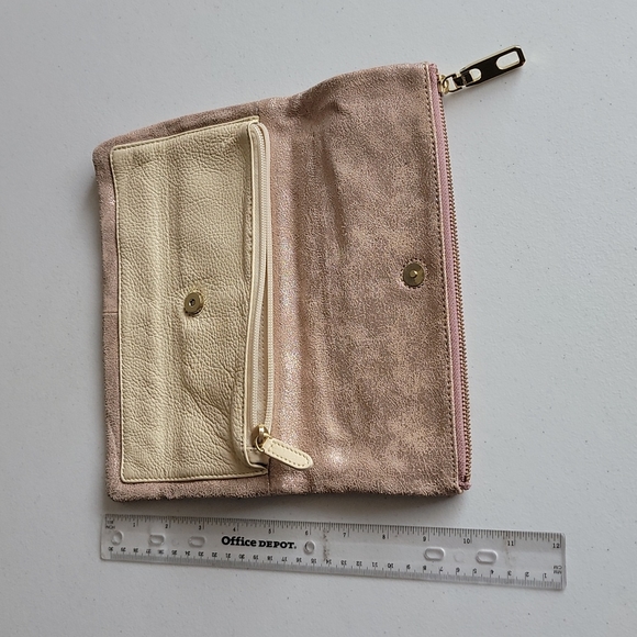 GAP Soft Leather Cream Rose Gold Metallic Clutch - Picture 6 of 11